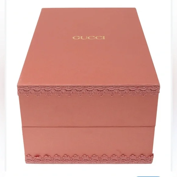 GUCCI ギフトボックス ピンク GUCCI Marmont Reveal | Special Birthday Haul | Our Dubai Life